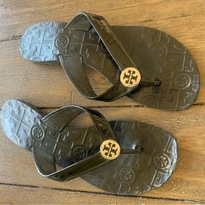 Tory Burch black patent leather flip flops